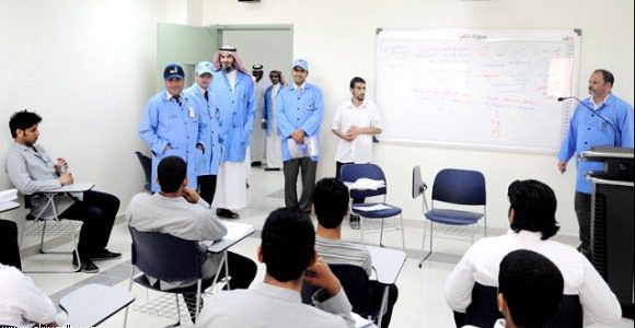 استقبال طلبات القبول لبرنامج الدبلوم بالكلية التقنية